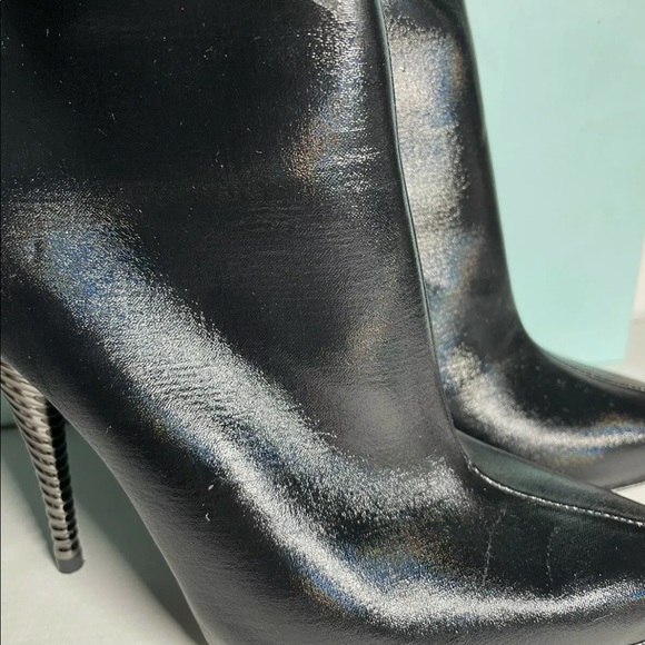 NIB Marciano Mid Calf Iridescent Black Multi Fabric Boots size 8 $350 R-Kizzie - Picture 10 of 13
